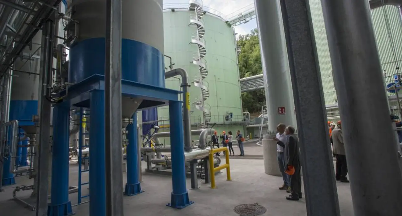 Metalserbatoi ha realizzato n. 5 digestori anaerobici da 7.700 mc/cad. alimentati a rifiuti organici provenienti da raccolta differenziata (FORSU)