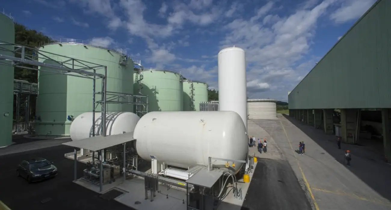 Metalserbatoi ha realizzato n. 5 digestori anaerobici da 7.700 mc/cad. alimentati a rifiuti organici provenienti da raccolta differenziata (FORSU)